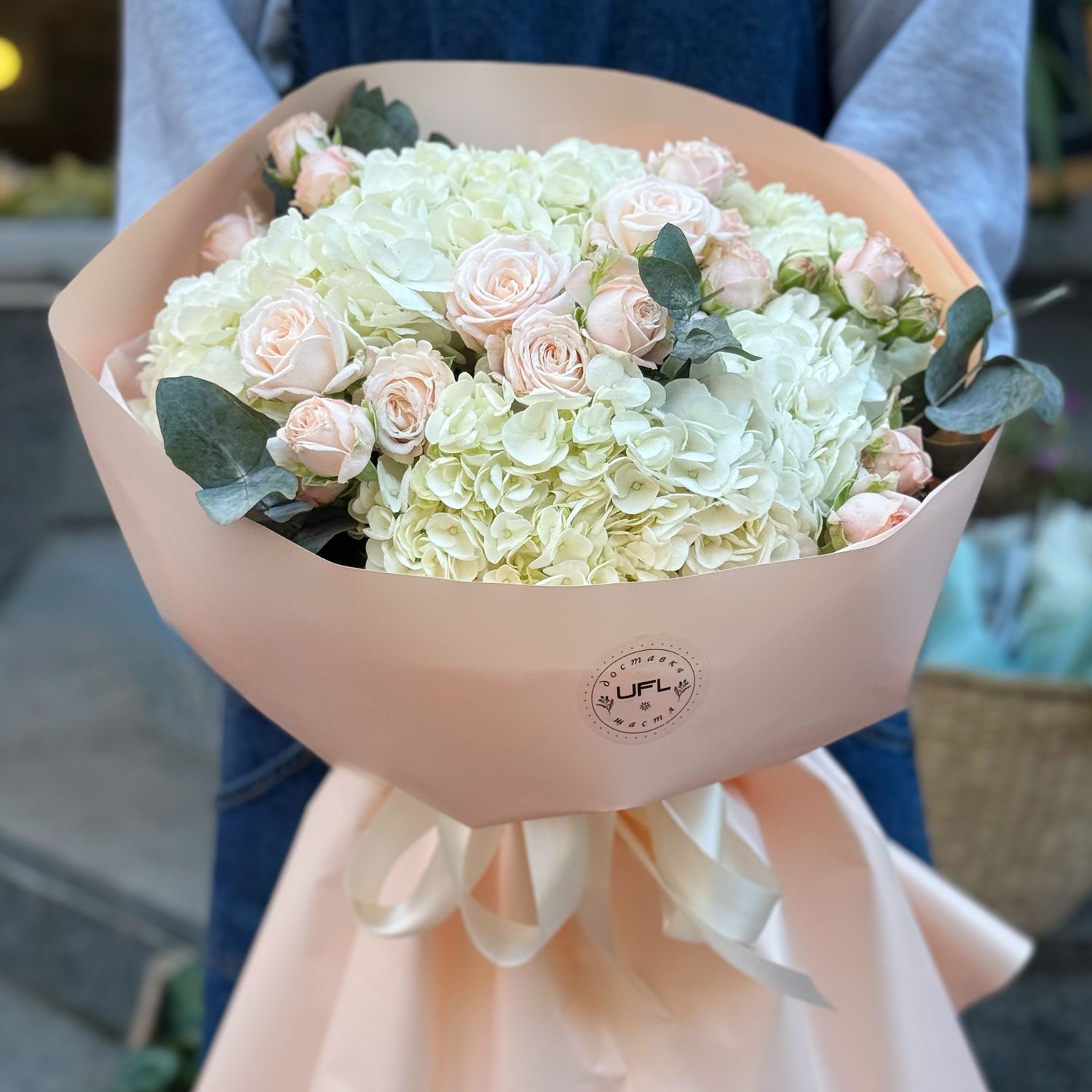 Bouquet Tender bouquet of hydrangea and roses