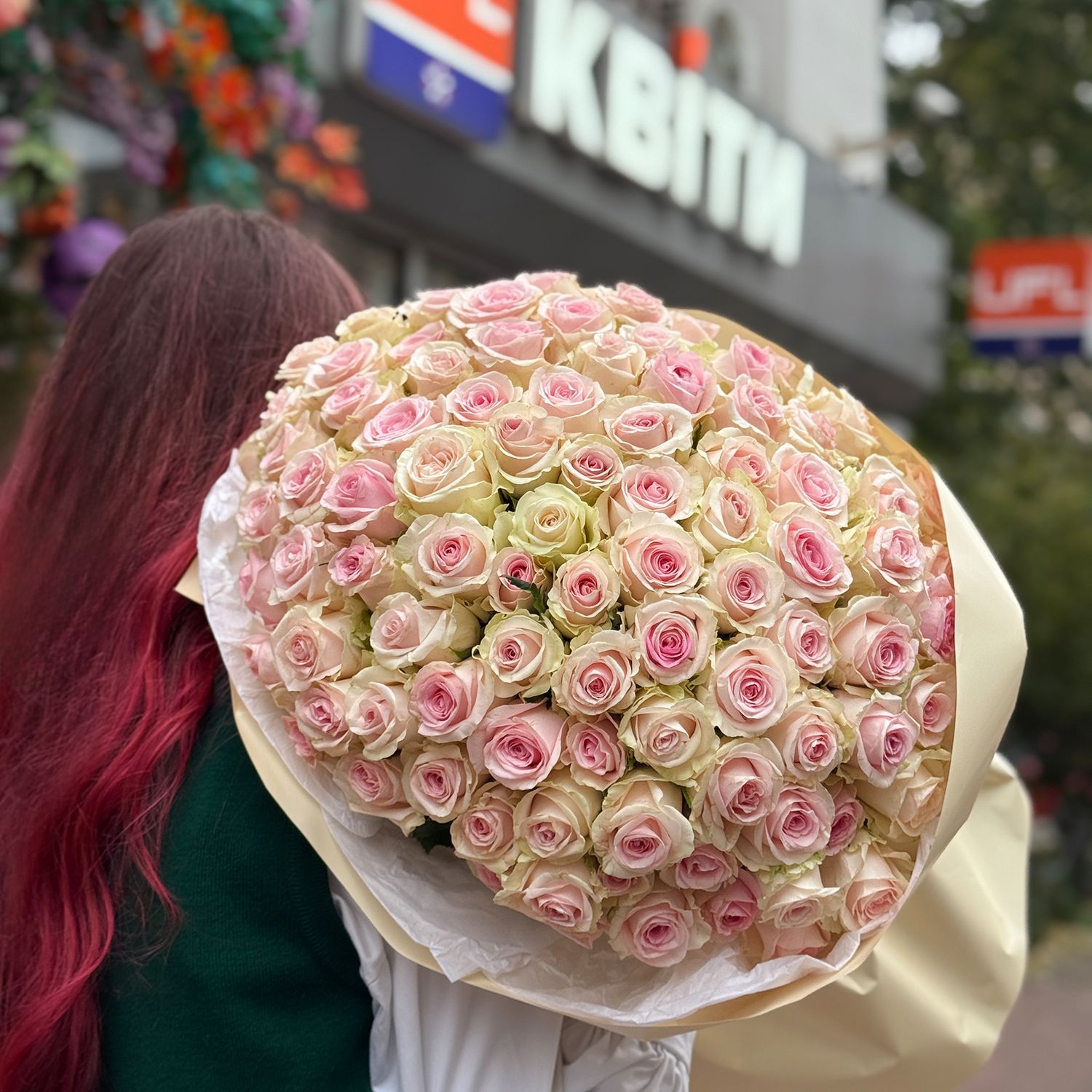 Bouquet 101 pink roses Kenia
