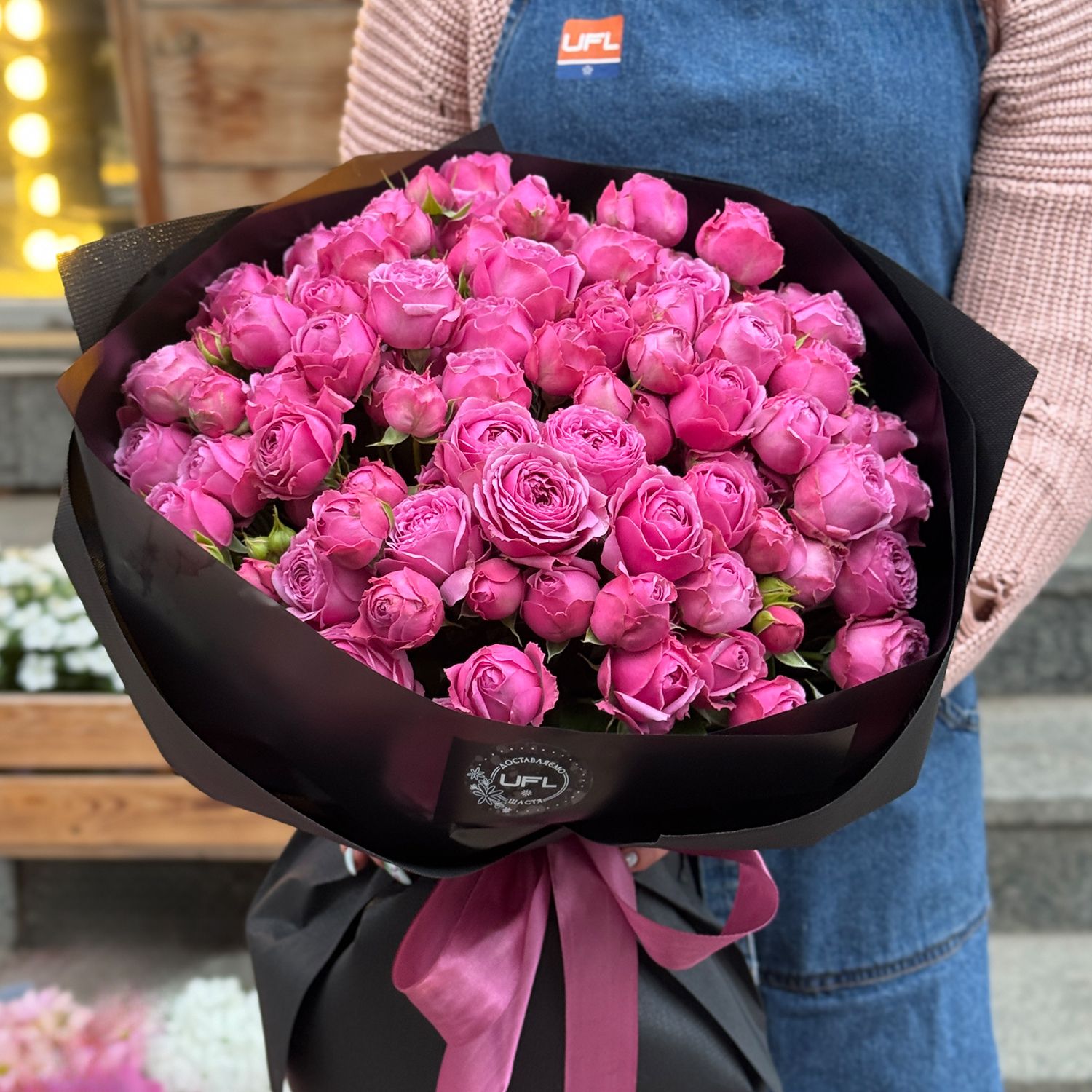 Bouquet 35 pink peony spray roses