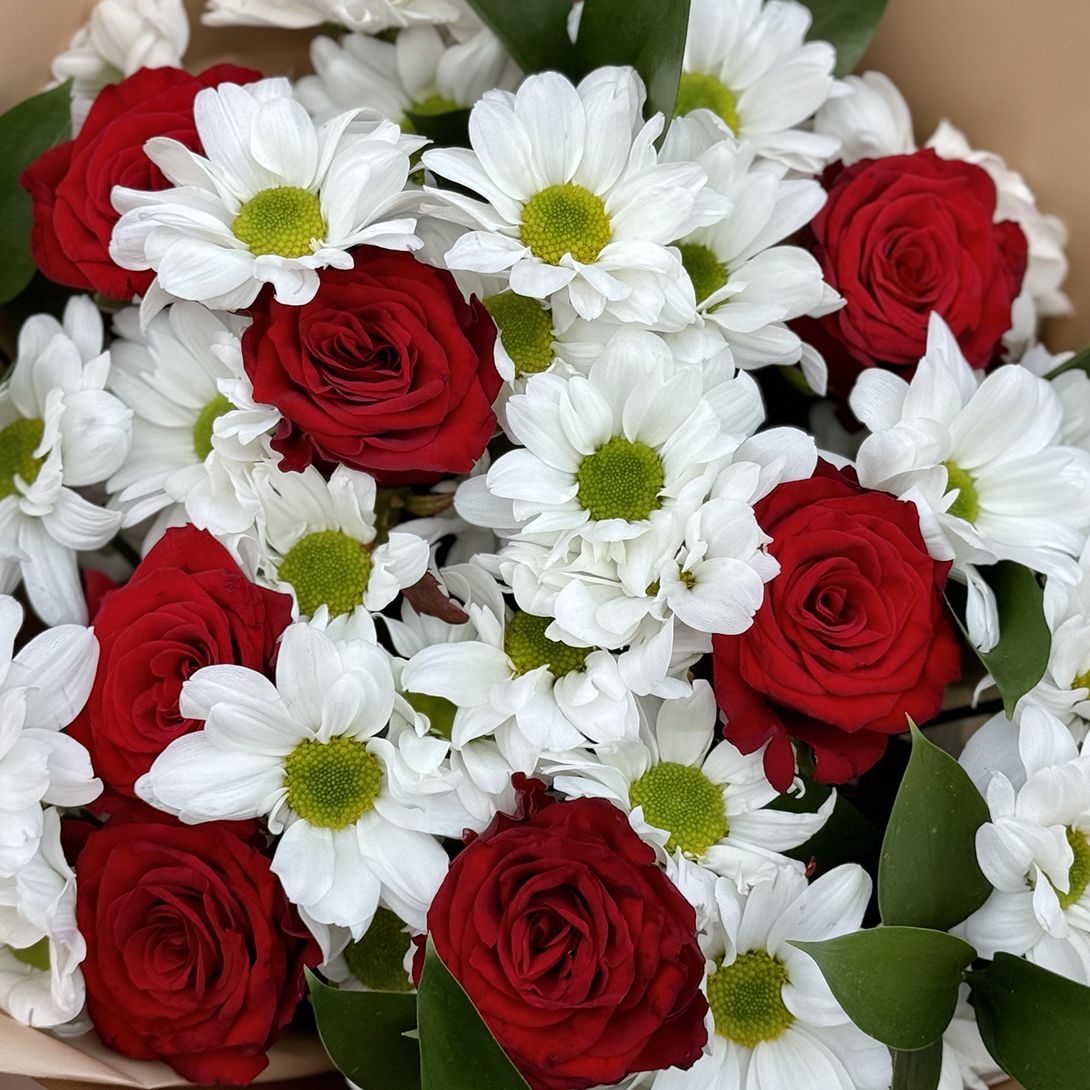 white spray chrysanthemum, red rose (7 pcs.), packaging, ribbon