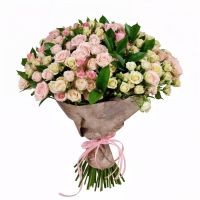 pink spray roses (11 pcs.), packaging, ribbon