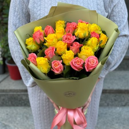 yellow rose (13 pcs.), packaging, ribbon